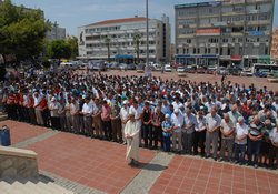 Aliağa'dan Mısır Halkına Destek 