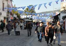 Foça Şenlendi.... 