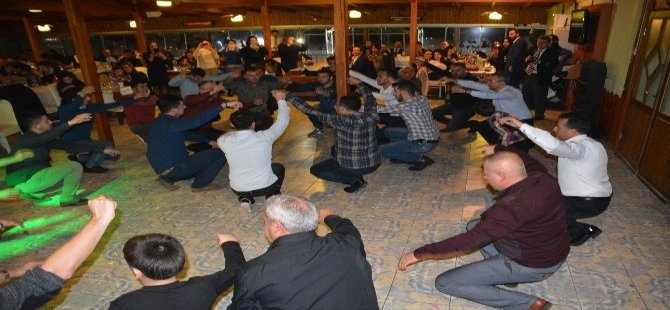 Aliağa’da Halk Oyunlarına Yoğun İlgi