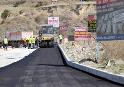 Küçük Sanayi Sitesi Asfaltlandı 