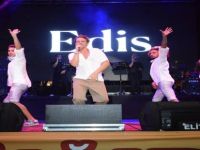 Genç Şarkıcı Edis, Aliağa Yaz Konserleri’nde Sahne Aldı