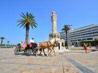 İzmir'de fayton dönemi kapandı